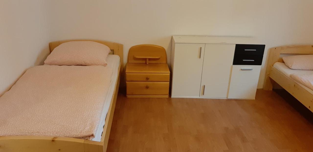 Ferienwohnung Glaser Pforzheim Bagian luar foto